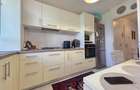 Apartament cu 3 camere decomandat în Tractorul - 5