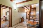 Casă cu 5 camere cu Teren 2389 Mp în Sânpetru - 7
