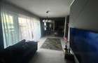 Apartament cu 3 camere decomandat în Tractorul - 8