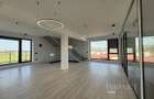 Spatiu de birouri dispus pe 2 niveluri , 225 m2 , Borhanci - 9