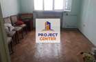 Apartament cu 4 camere decomandat în Trivale - 3