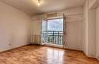 Apartament cu 4 camere de vânzare în zona 13 Septembrie - 1