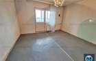 Apartament cu 3 camere semidecomandat în Central - 4