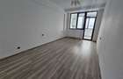 Apartament cu 3 camere decomandat în Tractorul - 9