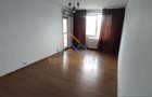 Apartament cu 3 camere decomandat în Rahova - 3