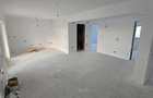 De vanzare apartament 3 camere, semifinisat - 1