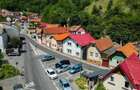 Apartament cu 6 camere decomandat în Schei - 12