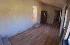 Casa la pret de apartament 4 camere, teren 1770 mp, renovata Ciorani - 1