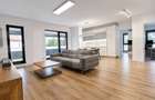 Apartament 3 camere, ISHO