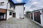 Vila exclusivista 388 mp construiti, 570 mp teren , piscina - 1