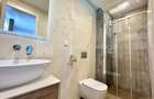Apartament cu 3 camere semidecomandat în Tractorul - 3