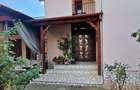 Casă cu 6 camere cu Teren 698 Mp în Sânmartin - 2