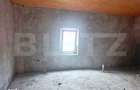 Casa (la rosu) + teren 2522 mp ideala pentru personalizare - Cost - 4