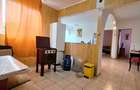 Casă cu 3 camere cu Teren 1600 Mp în Central
