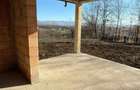 Casa la ro?u in Gro?i, 144 mp construi?i, teren 536 mp, - 10