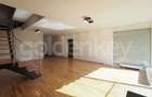 Vila cu 6 camere in complex rezidential cu piscina