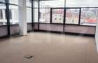 Spațiu comercial, de 202 mp, în Central - 4