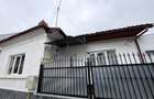 Casă individuală cu 2 camere cu Canalizare în Central - 1