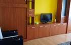 inchiriez apartament 3 camere decomandat - 1
