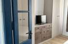 Inchiriez apartamet la casa cu curte comuna - 4