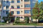 Apartament cu 3 camere semidecomandat în Central - 1