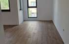Apartament cu 4 camere semidecomandat în Timpuri Noi - 3