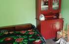 vand casa cu 3 camere , baie , bucatarie , suprafata totala 38 arii , intravilan - 5