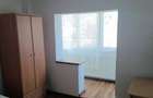 Apartament cu 3 camere semidecomandat în Central - 2