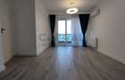 Apartament cu 5 camere decomandat în Nufărul - 23