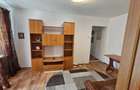 Apartament cu 2 camere semidecomandat în Km 4 - 3