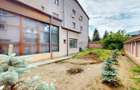 Spațiu comercial, de 440 mp, în Jiului - 3