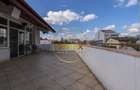 Casă cu 8 camere cu Teren 227 Mp în Central - 9