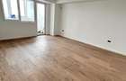 Apartament cu 3 camere decomandat în P-ța Victoriei - 3