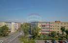 Apartament cu 3 camere decomandat în Tractorul - 24