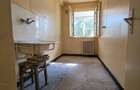Apartament cu 2 camere semidecomandat în Giulești - 3 Apartament cu 2 camere semidecomandat în Giulești - 3