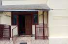 Casa cu 5 camere ?i garaj, 1100mp teren - 2