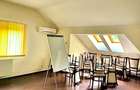Hotel/Pensiune, de 63.909099578857 mp, în P-ța Unirii - 7