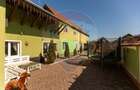 Casa SPATIOASA de vanzare in zona semicentrala - 1