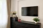 Apartament 3 camere si curte - 1