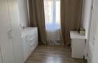 Apartament cu 3 camere semidecomandat în Micro 15