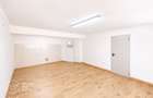 Spatiu pretabil salon infrumusetare, cabinet, 8 camere, Boul Rosu, 200 - 1