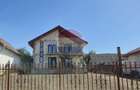 Casa / Vila cu 4 camere de vanzare