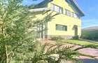 Vand casa in Brasov cu 9 camere