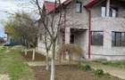 Vand casa in Ulmi, complet mobilata si utilata, 5 dormitoare, living, 2 bai, bucatarie, 230 mp, garaj, beci, 500 mp teren, pret 185 000 euro. - 1
