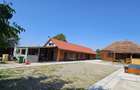 Casa vanzare la Zece Hotare cadru montan pitoresc 3.900 mp intravilan