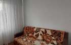 Apartament cu 4 camere decomandat în Roman - 3