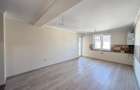 Locatie excelenta. Spatios 60 mp. Dressing. Asfalt. Loc de parcare.