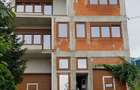 Casă cu 8 camere cu Teren 350 Mp în Central - 1