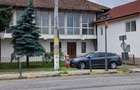 Inchiriez parterul unui spatiu comercial in Novaci, Gorj, in suprafata de aproximativ 150 mp. Relatii la telefon +40764369692 .