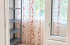 partament 2 camere de inchiriat, parter, centrala proprie, balcon inchis